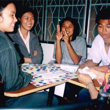 Lernen durch Spielen: Wie ein Brettspiel-Projekt meinen TEFL-Unterricht veränderte