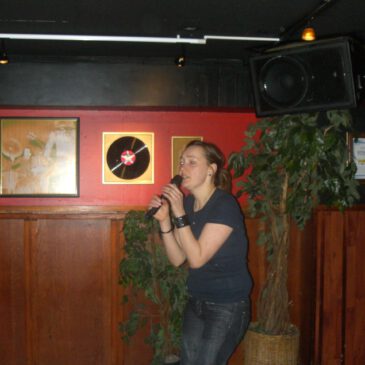 📖Finnlands fröhliche Faszination: Karaoke und Kultur im Einklang